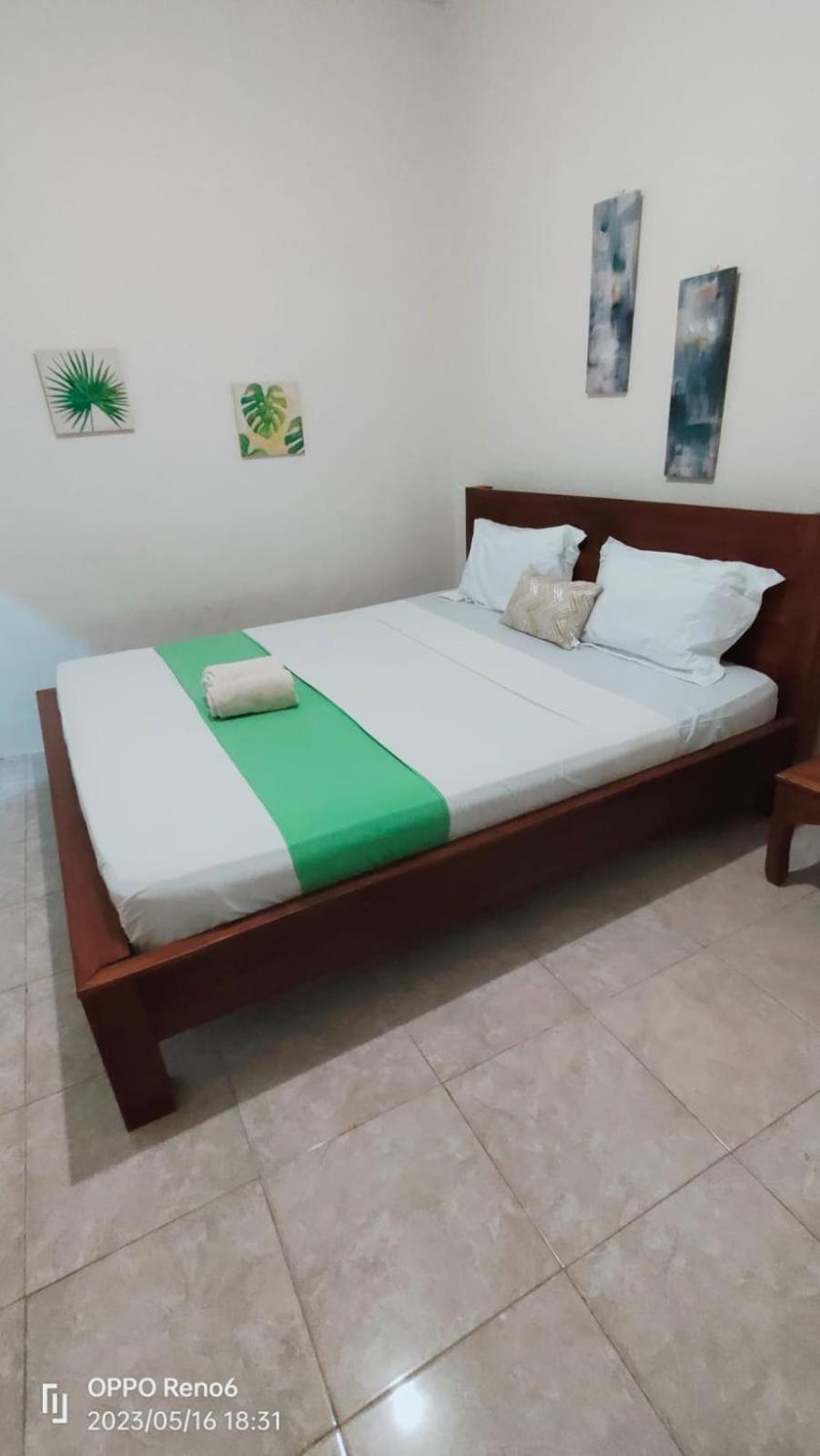Pineapple Guest House 吉利阿尔 外观 照片
